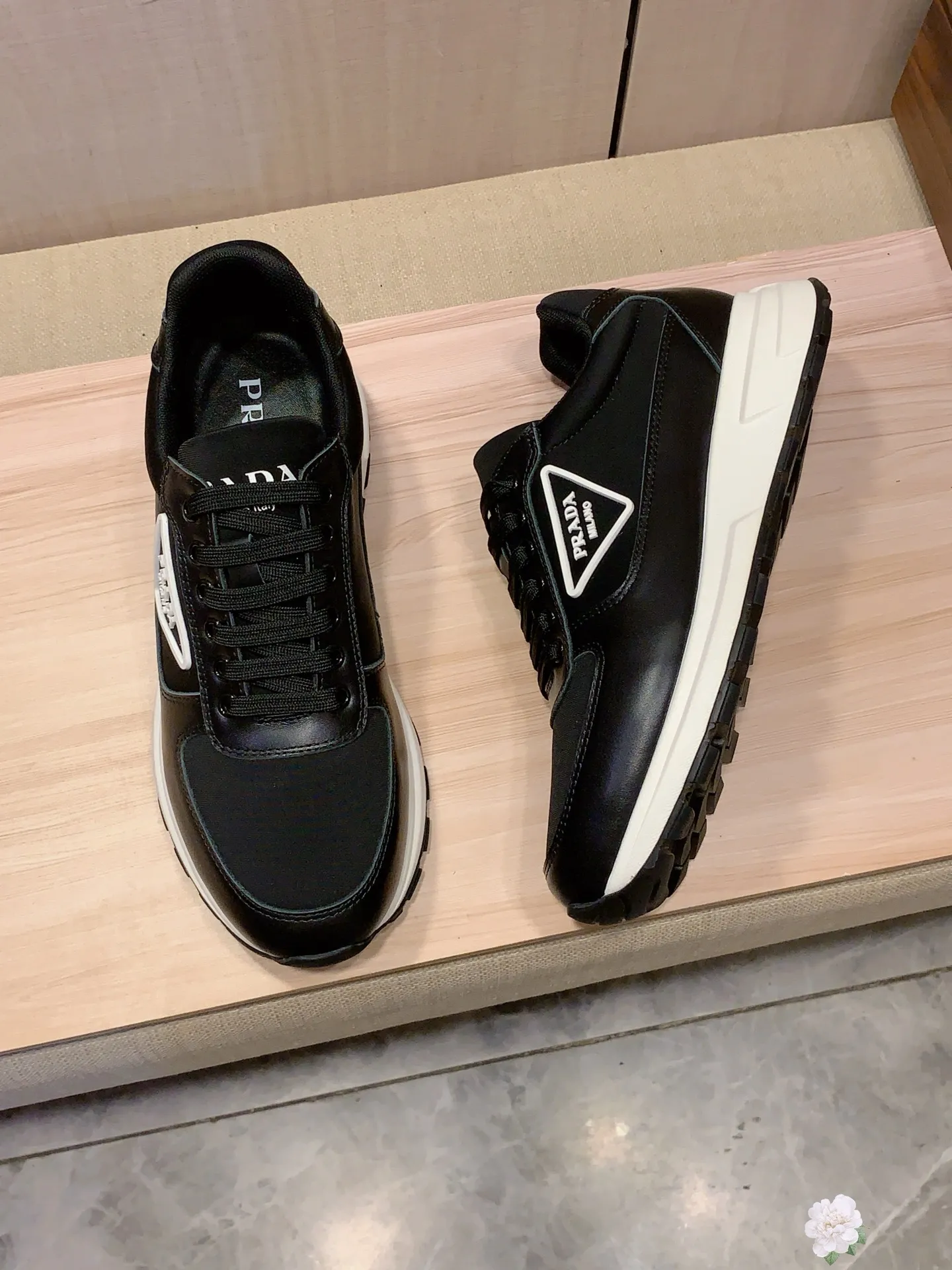 Men's Men's Shoes💰420💰💰🎩🎩[Lightning][Lightning] "PRADA*" The latest and most popular casual shoes, top brand [seduce] luxury~purchase, top~quality. [Strong] The upper is made of imported breathable cowhide with material ➕ breathable sheepskin feet (•) and fine workmanship. The original stylish and stylish soft rubber wear-resistant and non-slip outsole is light and comfortable on the feet. The real thing looks better when photographed. 085: code: 38-44, 3️⃣ colors selected